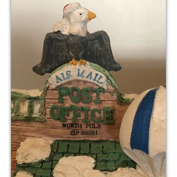 SANTA’S TOWN AT THE NORTH POLE VINTAGE 1995 POST OFFICE ST04 ORIGINAL STICKER - Picture 3 of 9